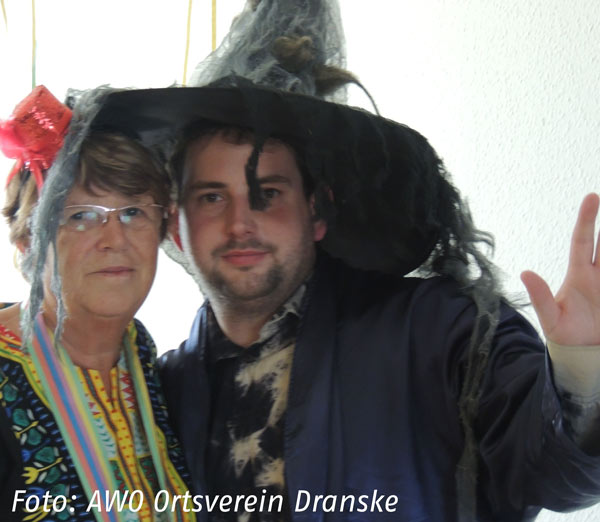 Brigitte Fritz und Domenic Dieth bei der Faschingsfeier des Ortsvereins Dranske